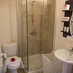 Apartman Shack *
